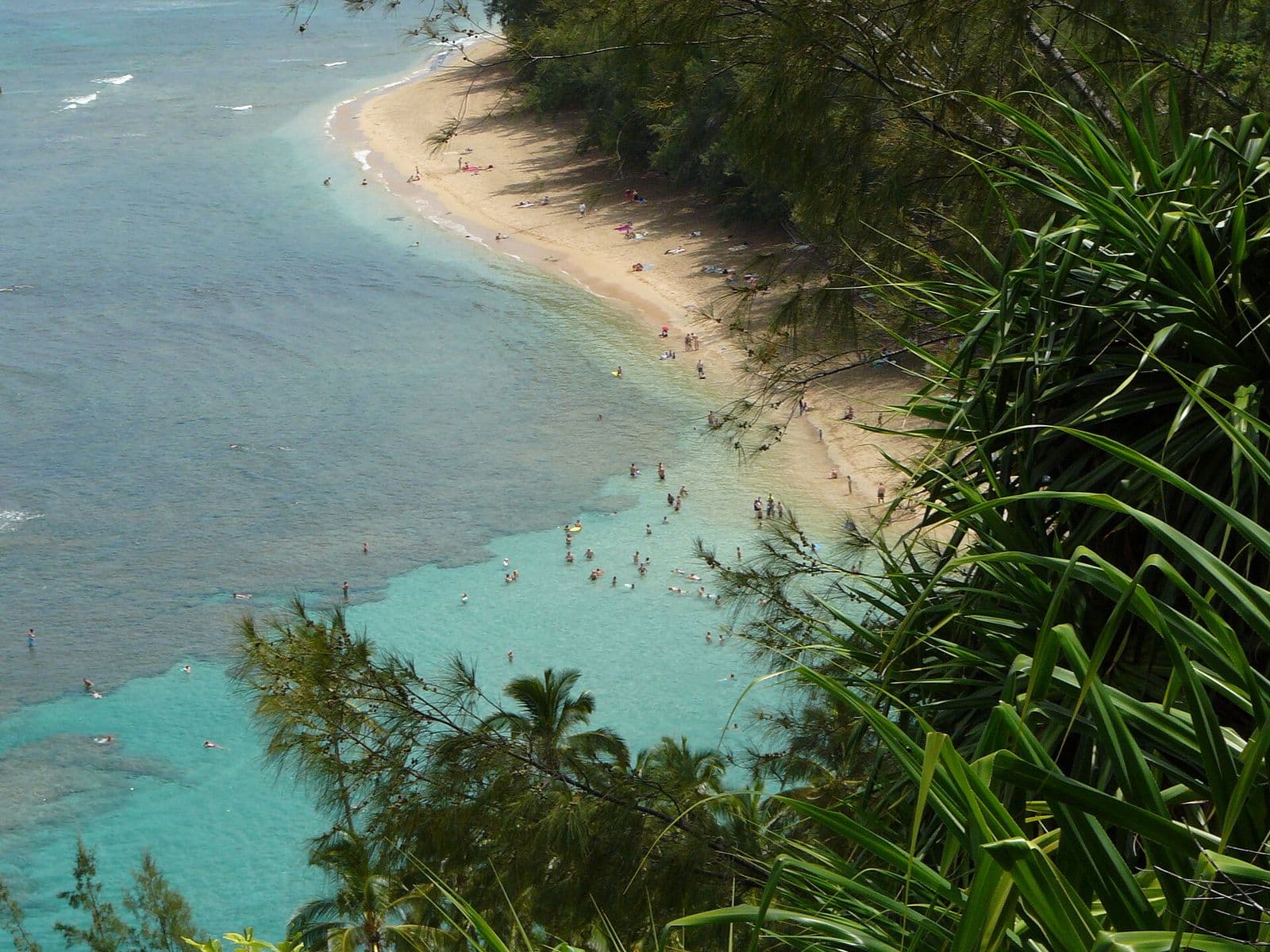 Kee Beach (trailhead) on the Kalalau Trail