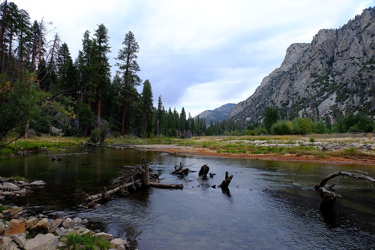 Forks of the Kern wilderness permit area in Sierra Nevada Rivers - backcountry hiking destination