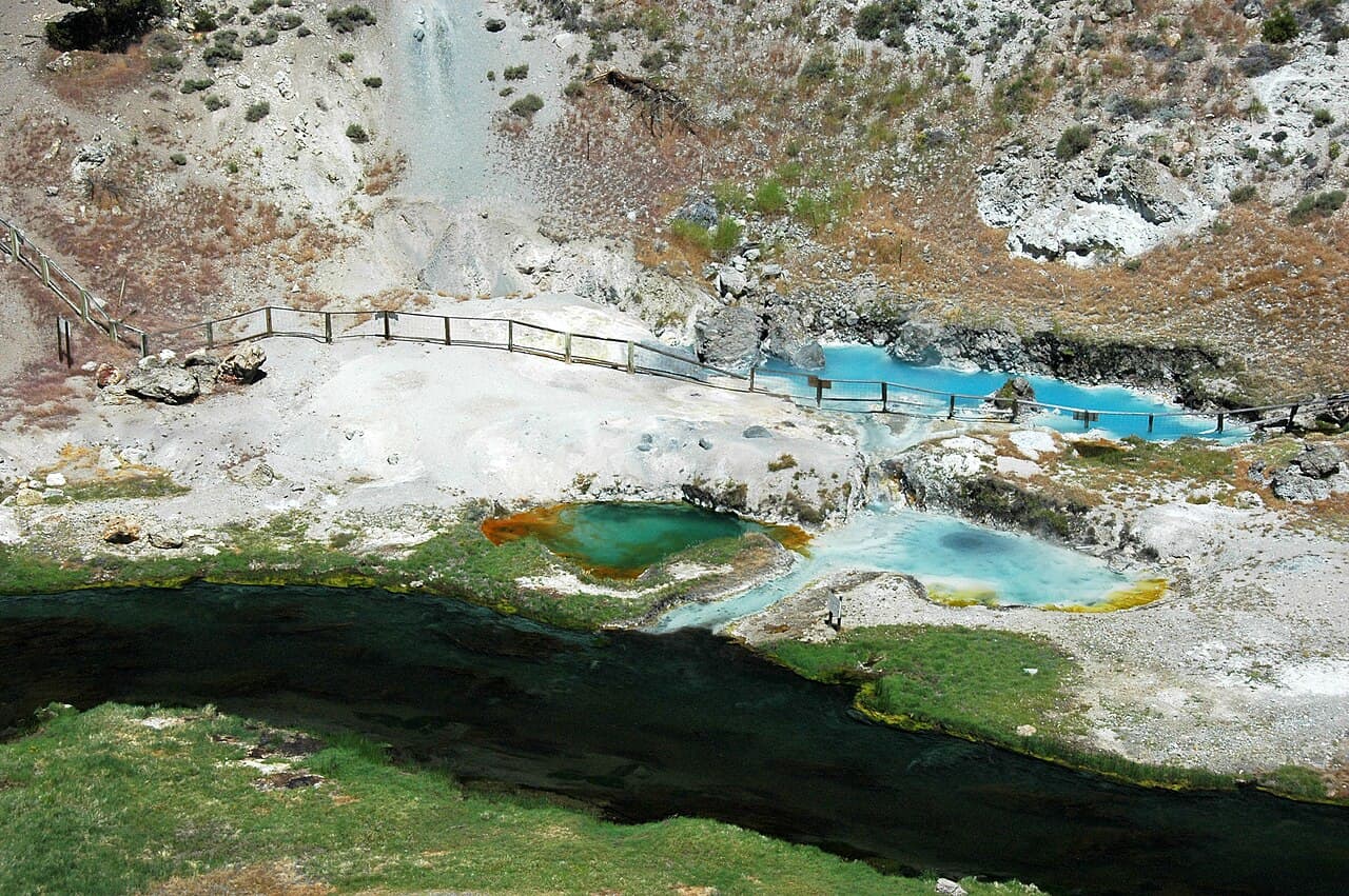 Inyo NF Wilderness Permit — Hilton Lakes wilderness permit area in Inyo National Forest - backcountry hiking destination