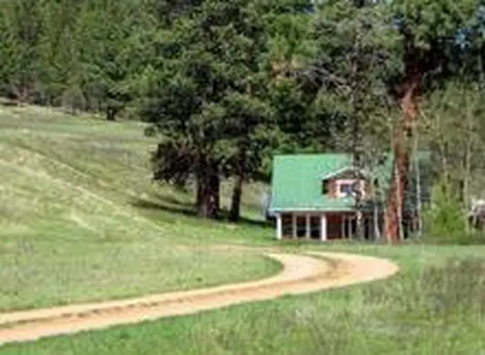 HOGBACK HOMESTEAD campground in Montana