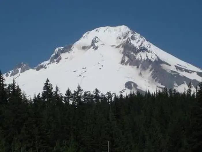 TRILLIUM campground in Oregon