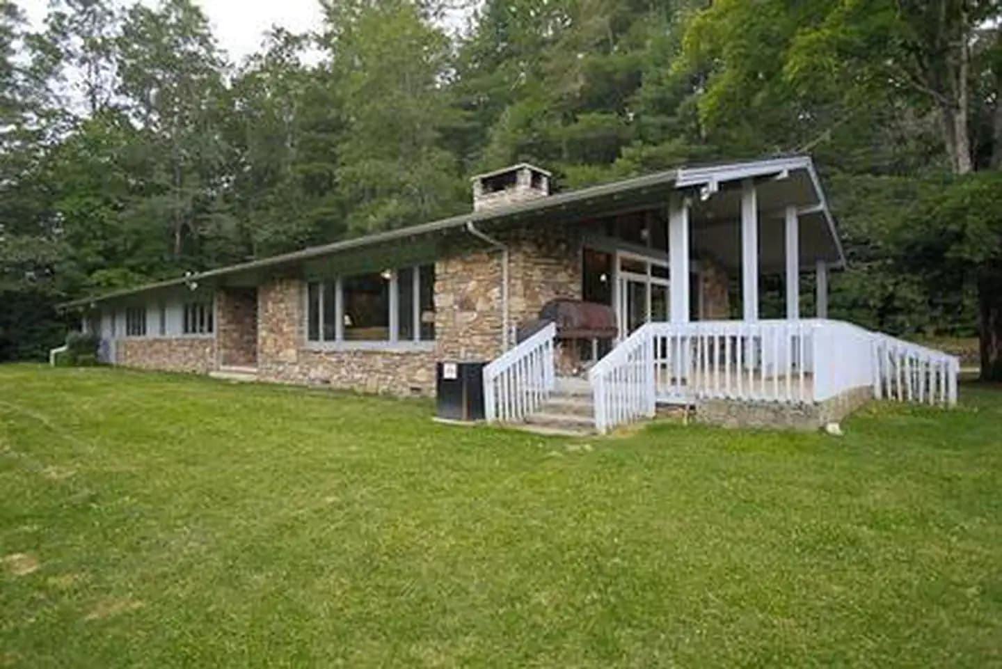 BALSAM LAKE LODGE  campground