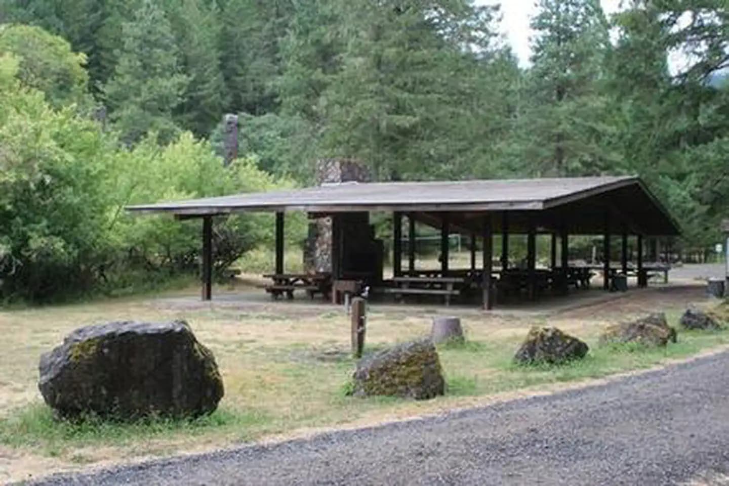 WOLF CREEK GROUP SITE campground in Oregon