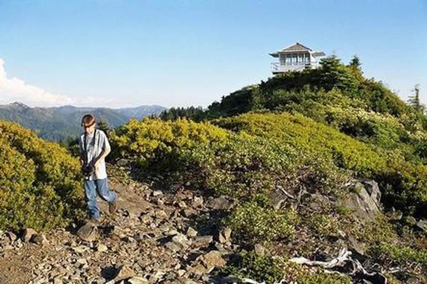 BEAR BASIN LOOKOUT AND CABIN campground in California