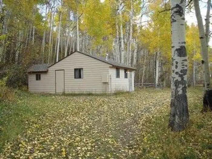 OAK CABIN campground in Colorado