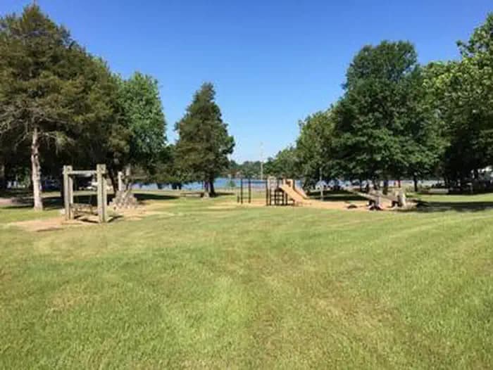 SHOAL BAY campground in Arkansas
