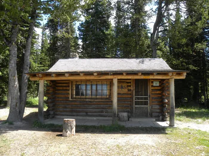 CABIN CREEK CABIN campground in Montana