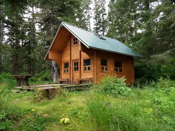 FREDS CREEK CABIN campground in Alaska