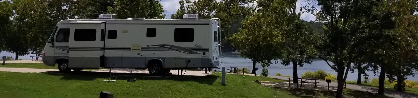 ELK CREEK LANDING campground in Oklahoma