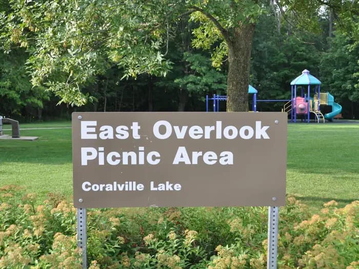 East Overlook Day Use Area campground in Iowa