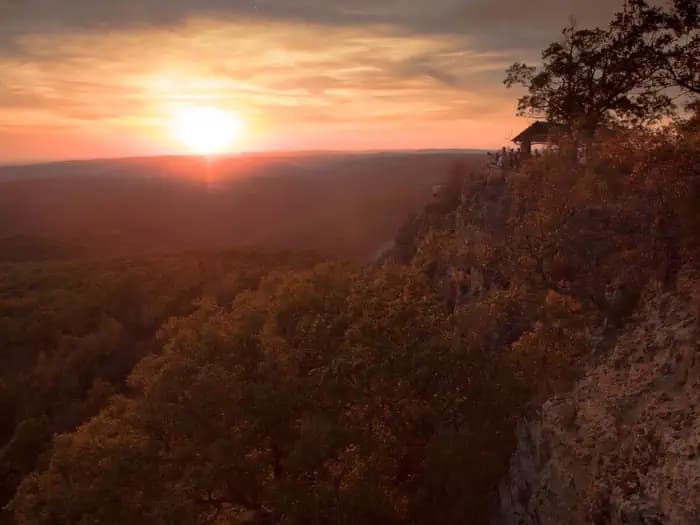 WHITE ROCK MOUNTAIN RECREATION AREA campground in Arkansas