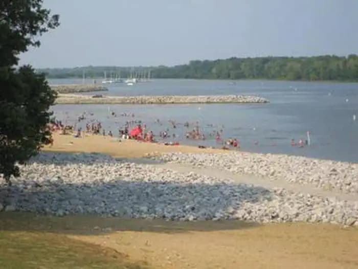 DAM WEST DAY USE campground in Illinois