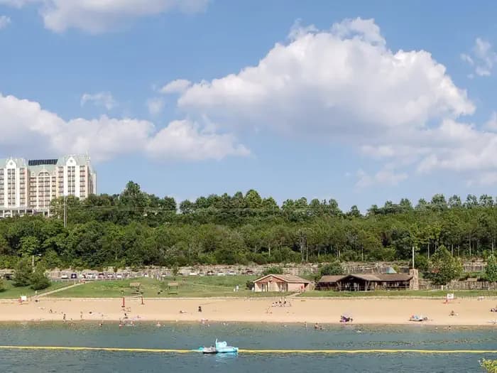 MOONSHINE BEACH REC. AREA campground in Missouri