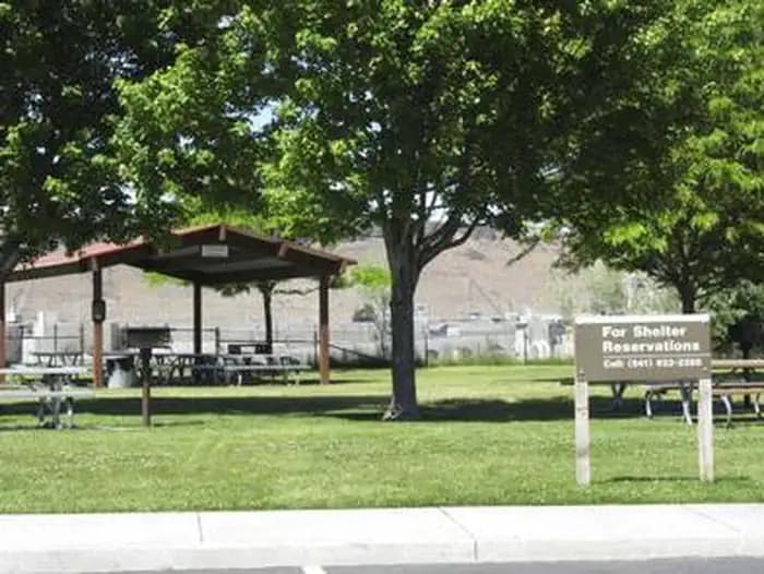 SPILLWAY PARK - CHINOOK SHELTER (OR) campground in Oregon
