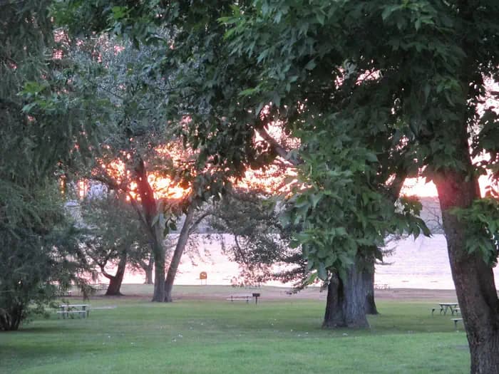 HOOD PARK campground in Washington