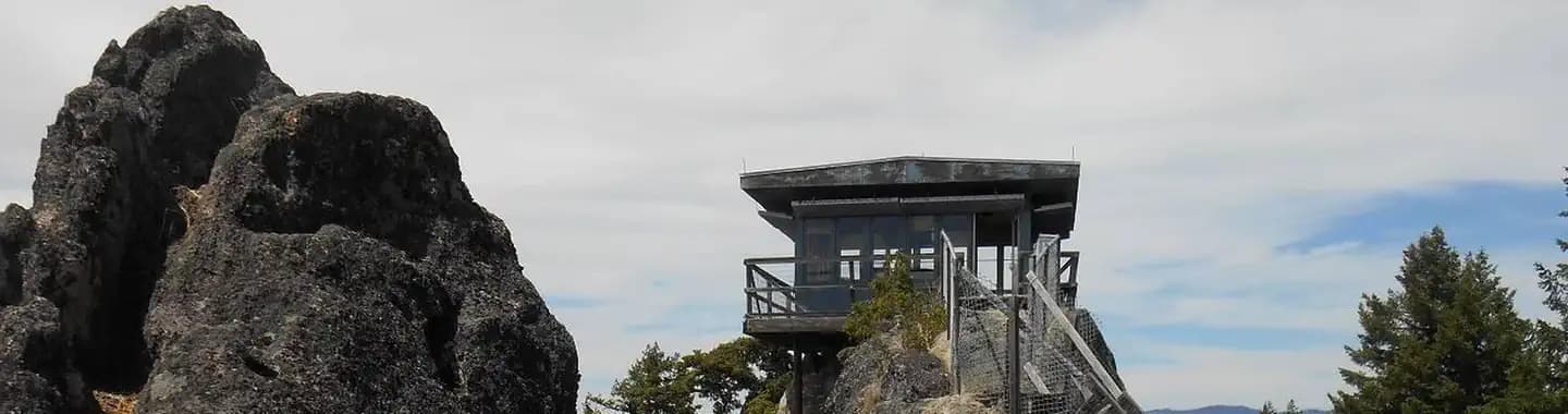 ACKER ROCK LOOKOUT campground in Oregon