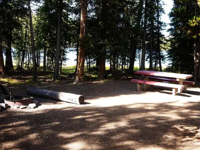 WEST TENSLEEP LAKE campground in Wyoming