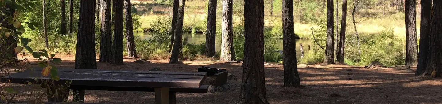 SMILING RIVER CAMPGROUND campground in Oregon