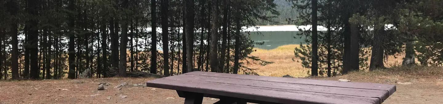 Little Lava Lake campground in Oregon