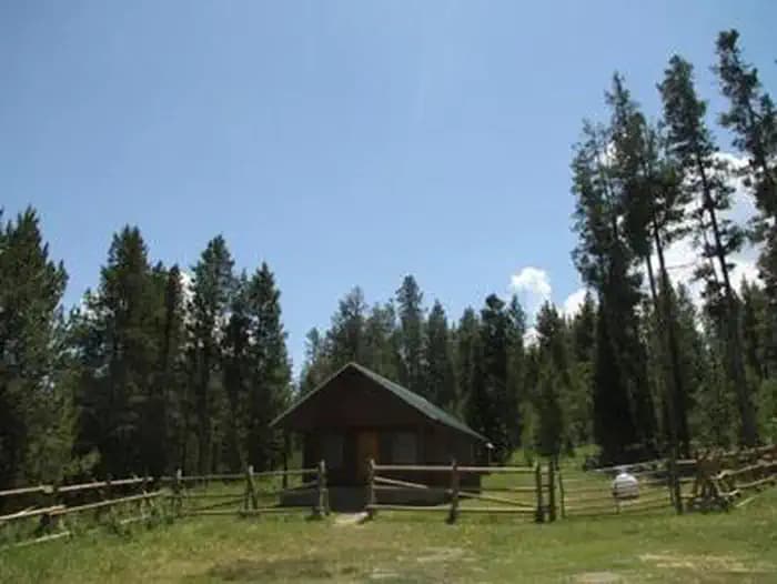 CARIBOU MOUNTAIN GUARD STATION campground in Idaho