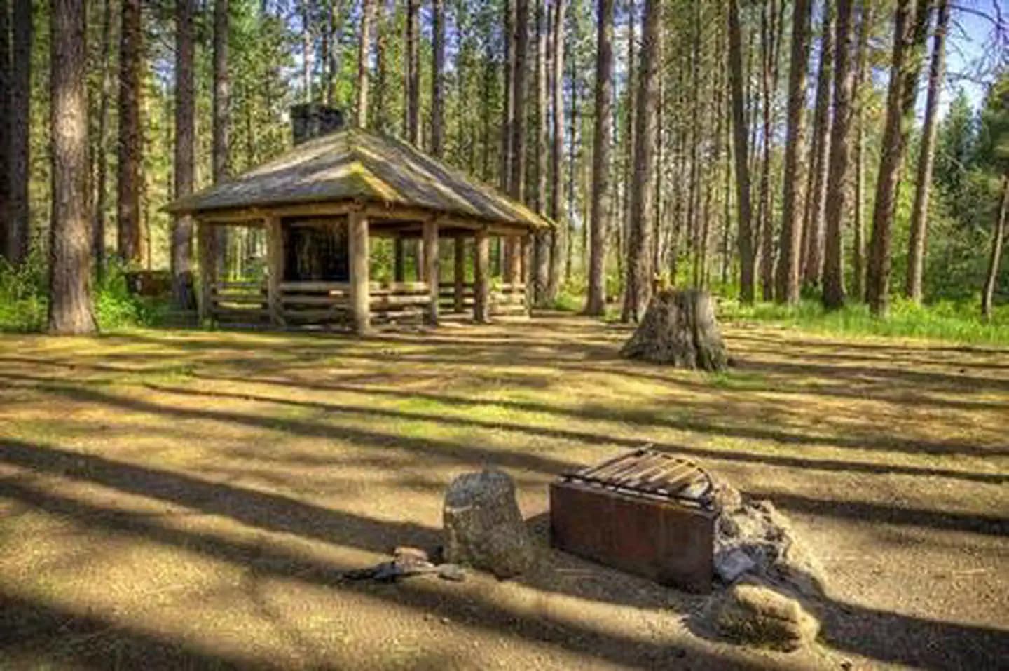 PINE REST CAMPGROUND campground in Oregon