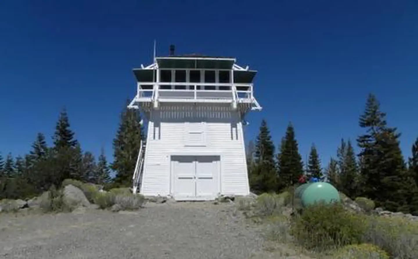 SARDINE PEAK LOOKOUT campground in California