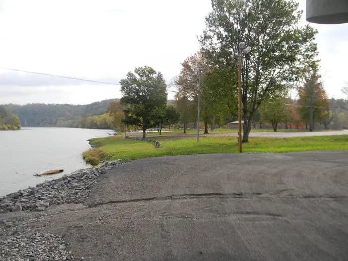 HARPETH RIVER BRIDGE CAMPGROUND (TN) campground in Tennessee