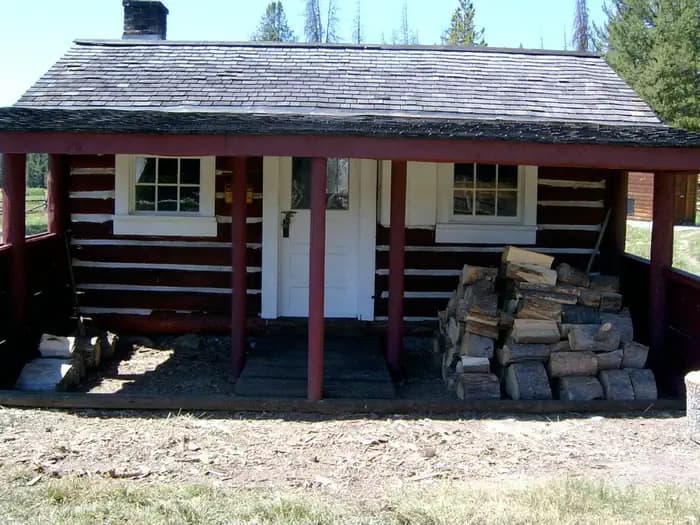 HOGAN CABIN campground in Montana