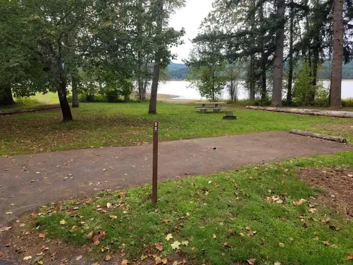 PINE MEADOWS CAMPGROUND campground in Oregon