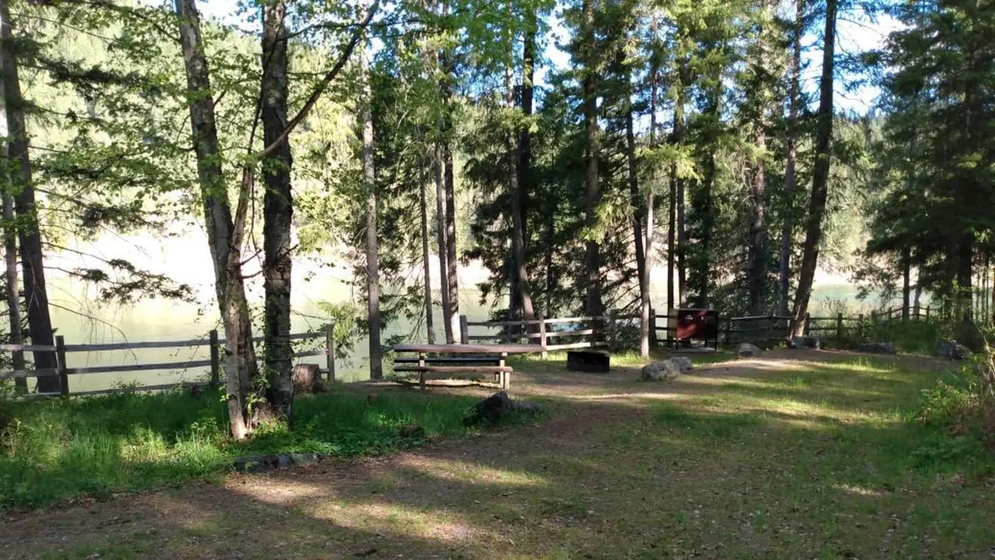 EDGEWATER CAMPGROUND campground in Washington