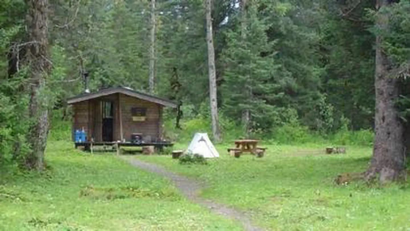 EAGLE CABIN campground in Alaska