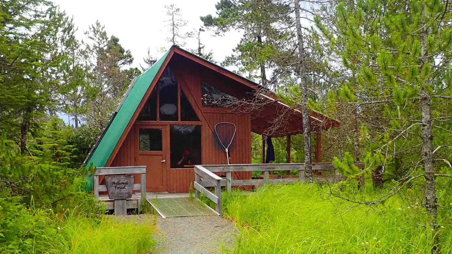KAH SHEETS LAKE CABIN campground in Alaska