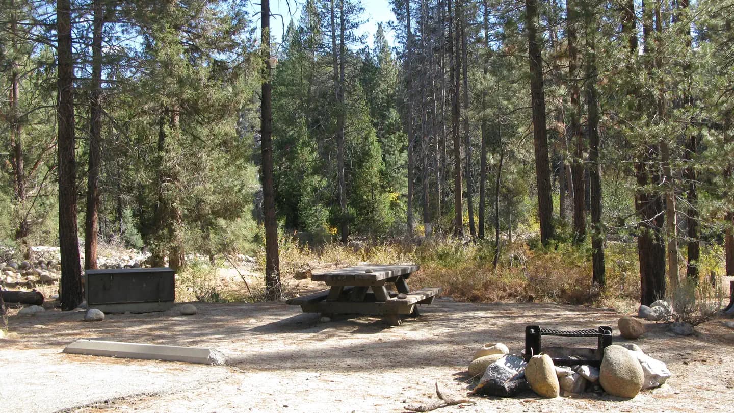 MONO HOT SPRINGS campground in California