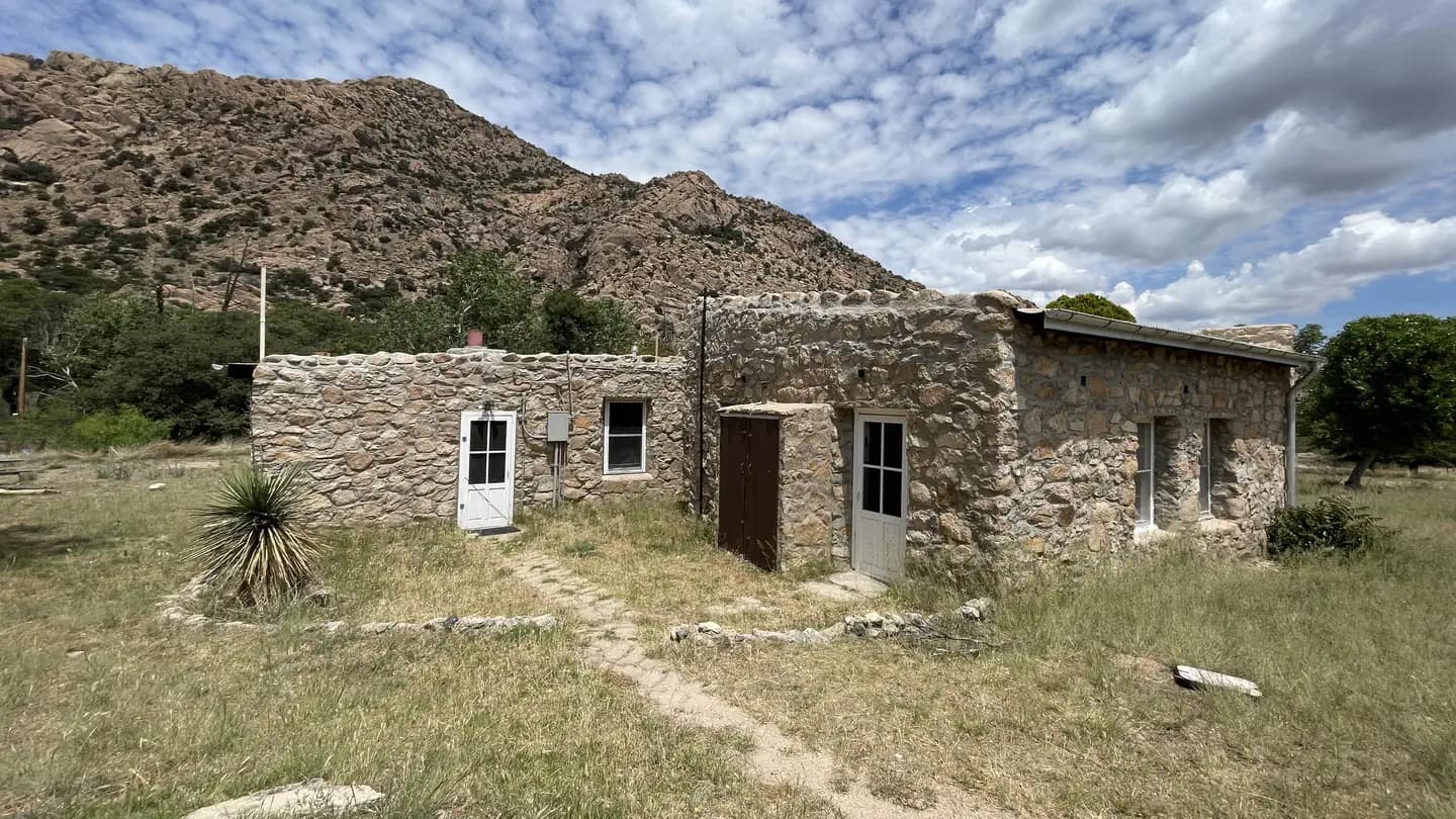 SHAW HOUSE campground in Arizona