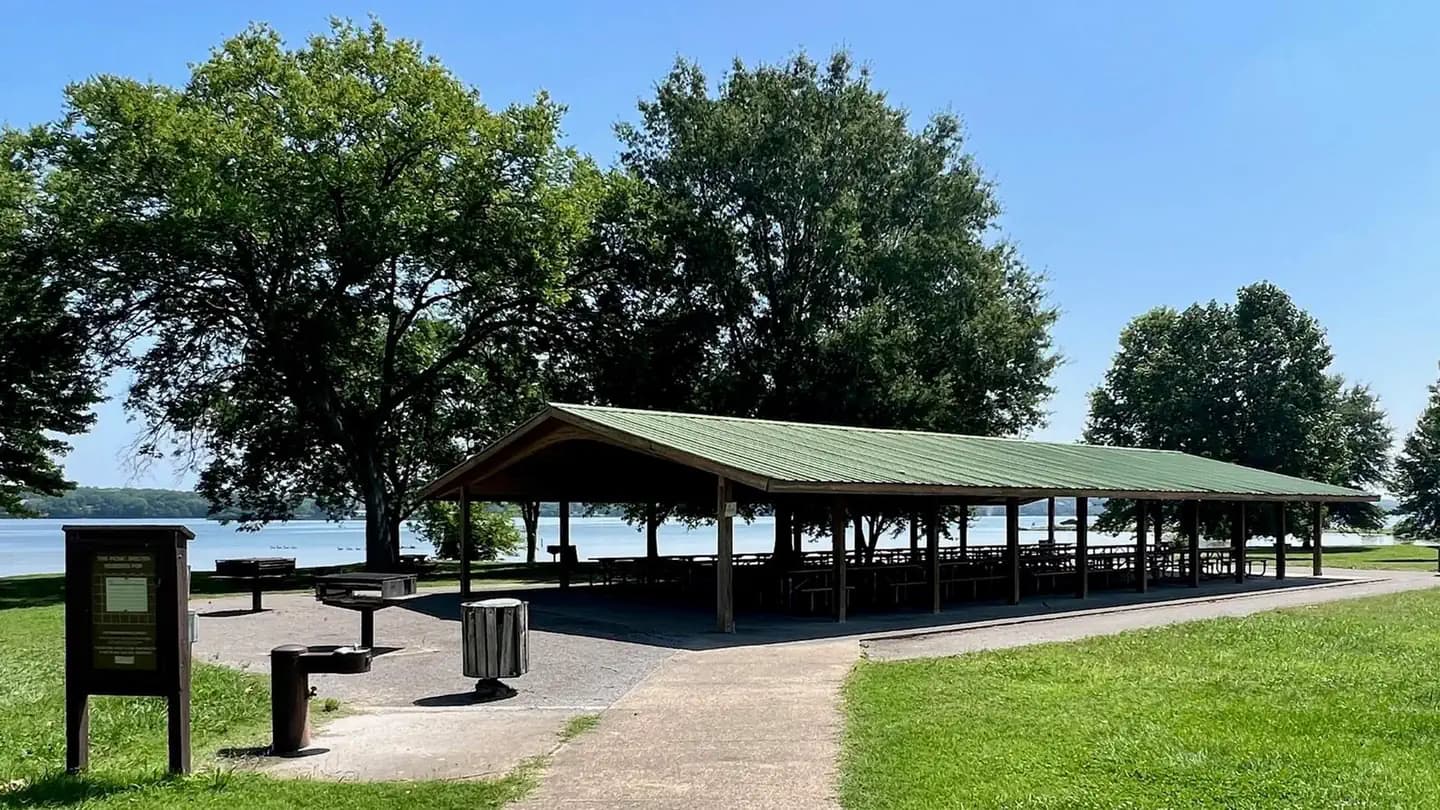OLD HICKORY BEACH campground in Tennessee