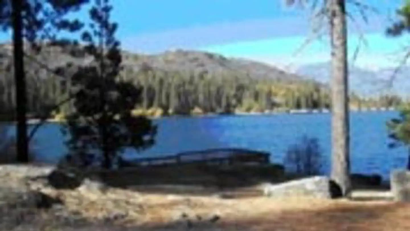 HUME LAKE campground in US