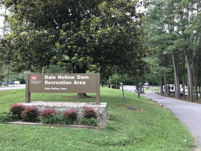DALE HOLLOW DAMSITE campground in Tennessee