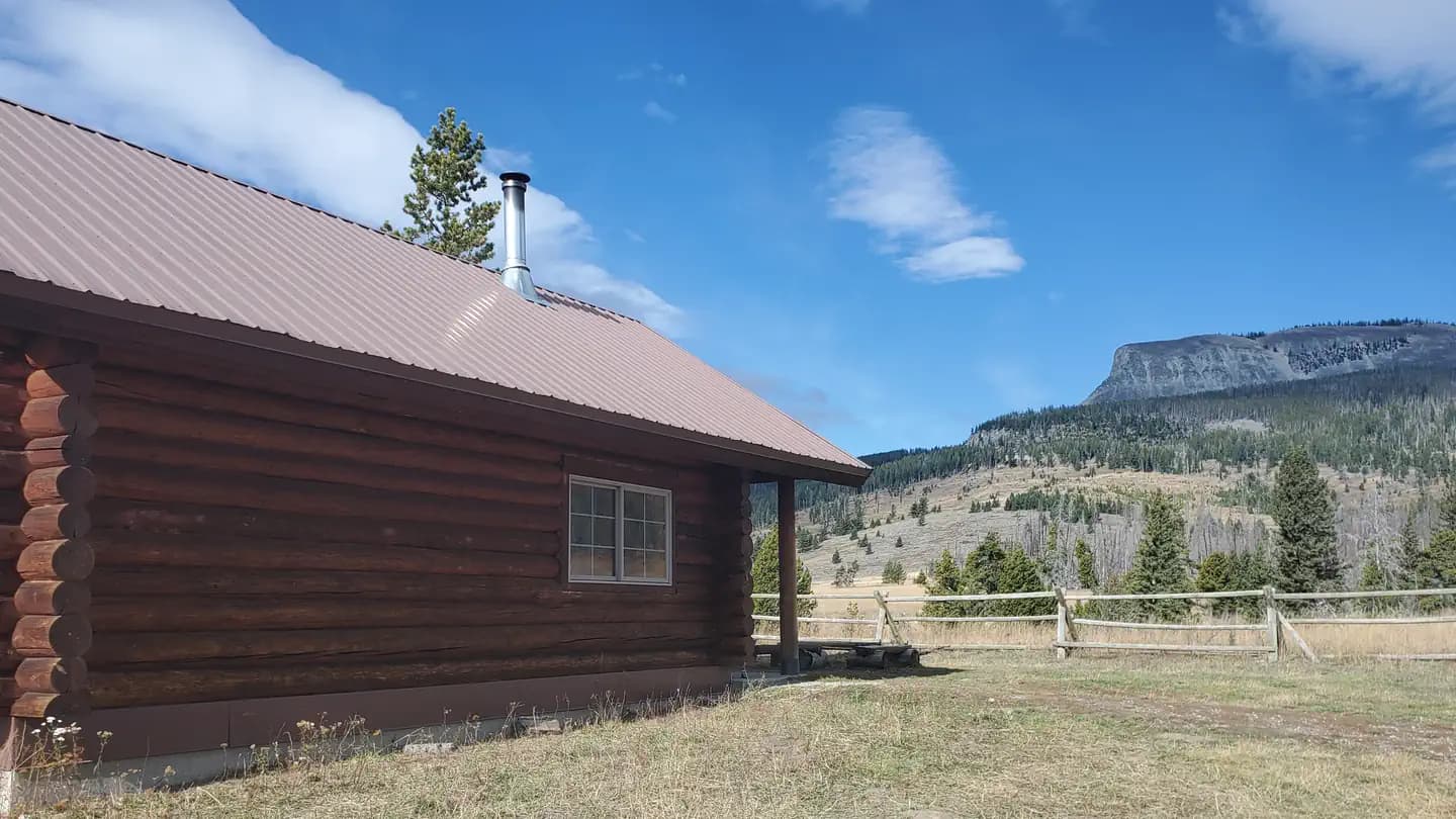 CRANDALL CREEK CABIN campground in Montana