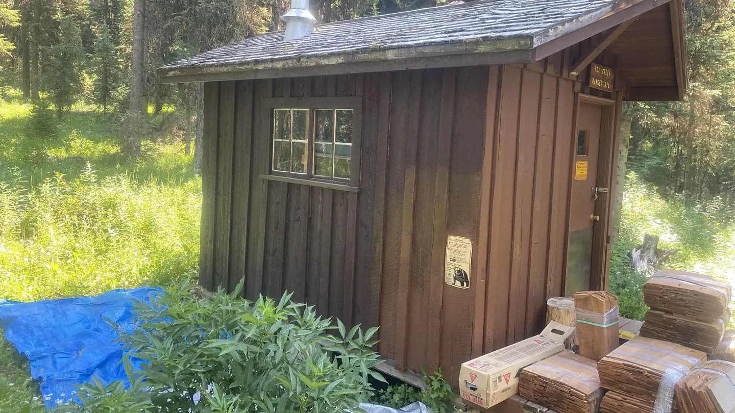 FOX CREEK CABIN (MT) campground in Montana