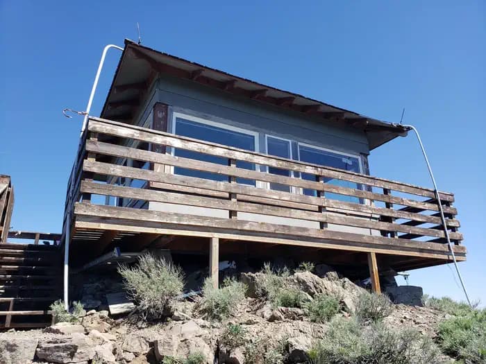 HAGER MOUNTAIN LOOKOUT campground in Oregon