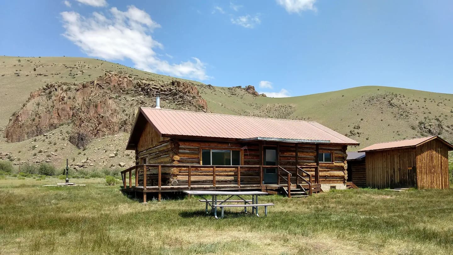 STONE CELLAR GUARD STATION campground in Colorado
