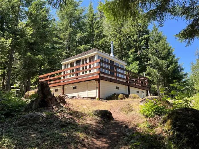 TIMBER BUTTE CABIN campground in Oregon