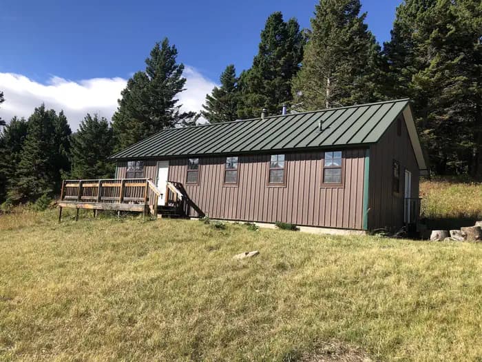 THOMPSON GUARD STATION campground in Montana