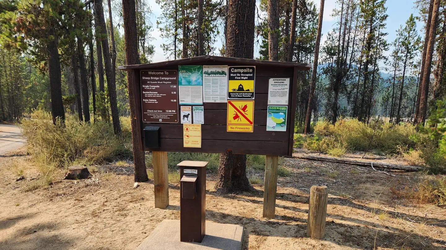 SHEEP BRIDGE campground in OREGON