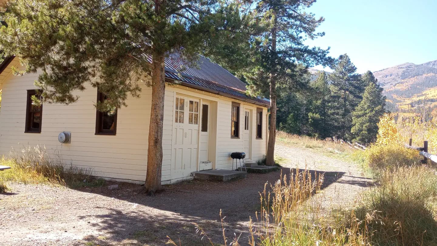 BREWERY CREEK GUARD STATION campground in Colorado