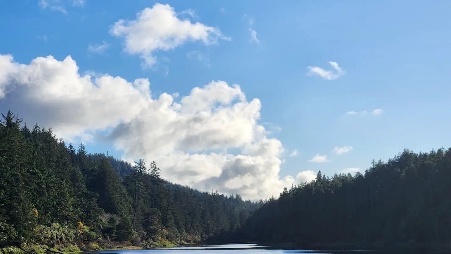 CARTER LAKE campground in Oregon