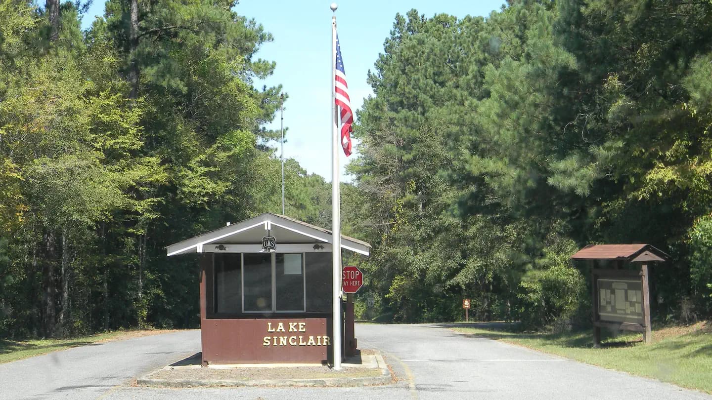 Lake Sinclair Campground campground in Georgia