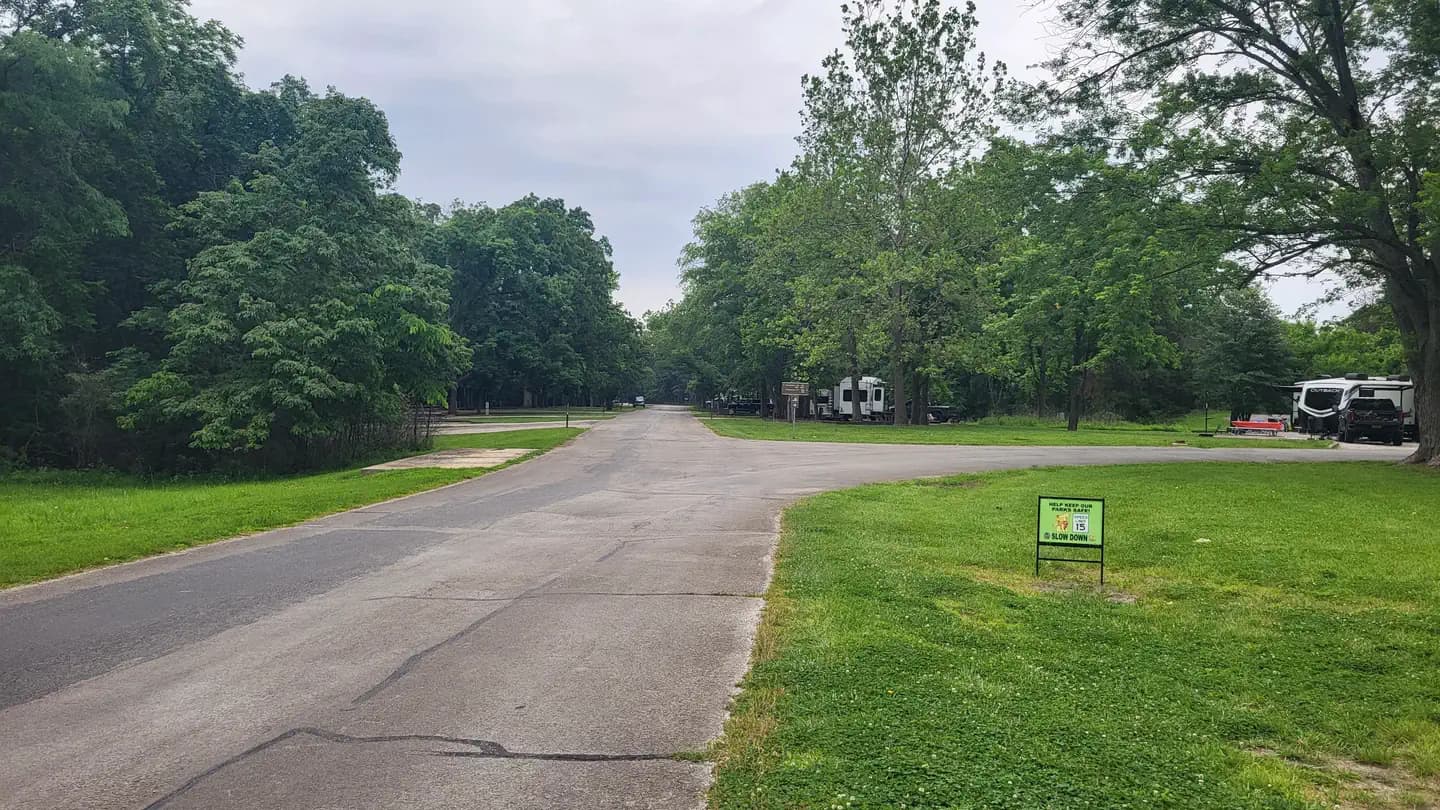 COON CREEK (IL) campground in Illinois