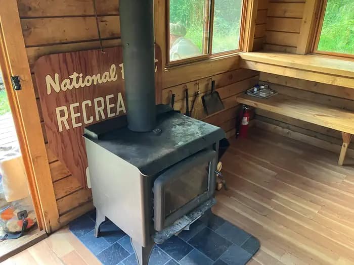 SWAN LAKE CABIN SEWARD campground in Alaska