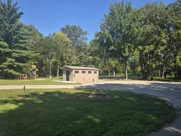LOTUS GROUP AREA campground in Illinois